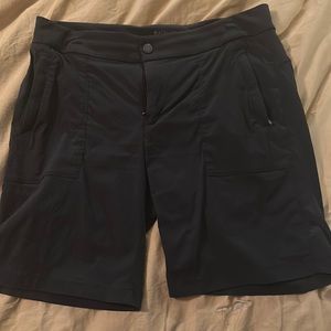 Athleta Trekkie Bermuda shorts